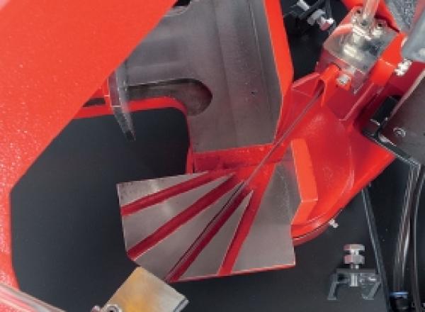 Hanstahl S225 GRAVITY BANDSÄGE MASCHINE